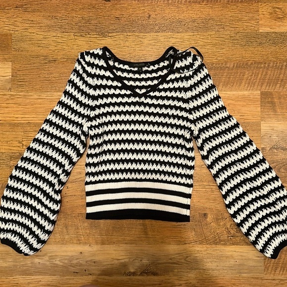Marc New York Black & White Scandi Girl Crochet Long Sleeve Sweater A25 - Picture 1 of 4